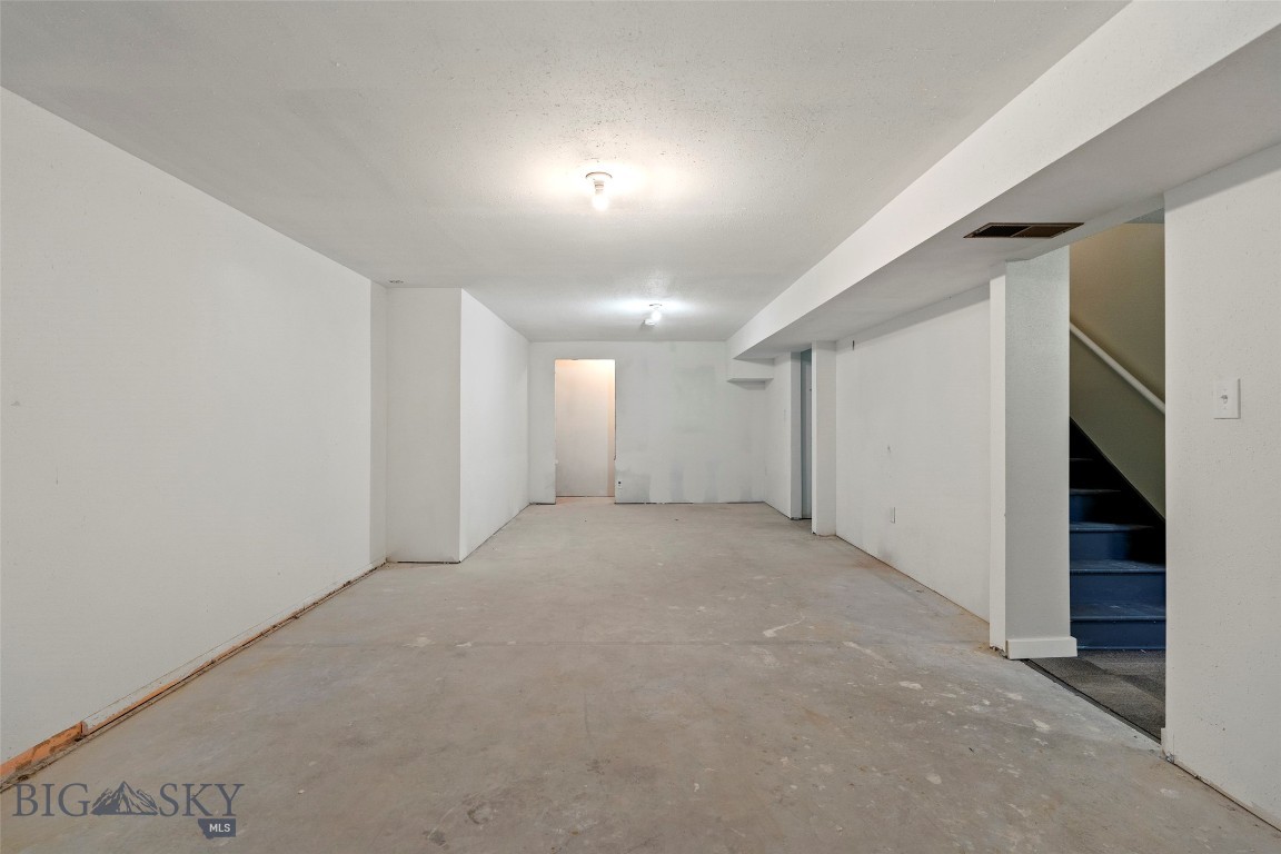 408718 Property Photo 47