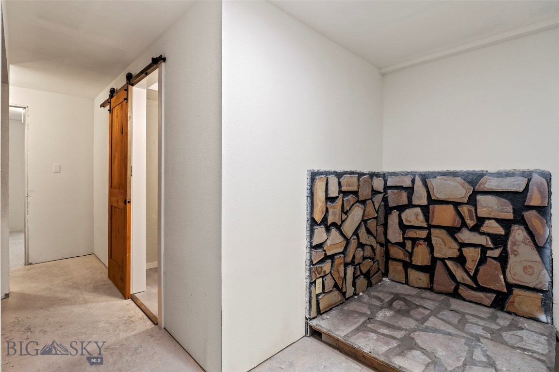 408718 Property Photo 52
