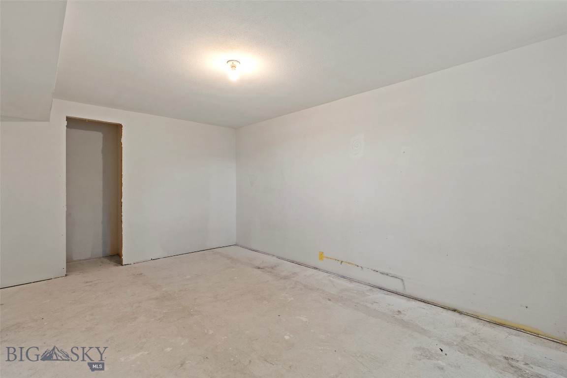 408718 Property Photo 58