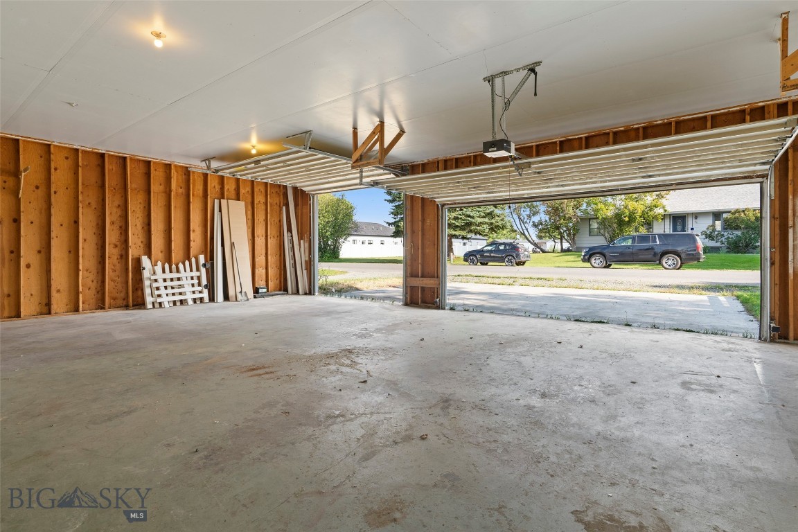 408718 Property Photo 61