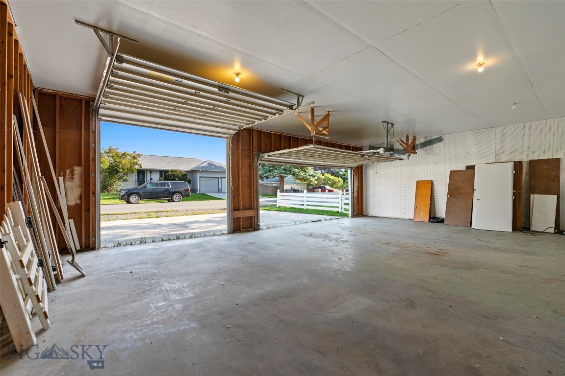 408718 Property Photo 62