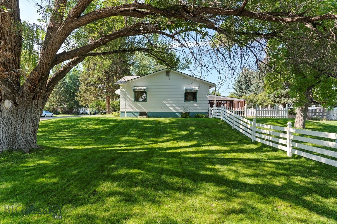 408718 Property Photo 76