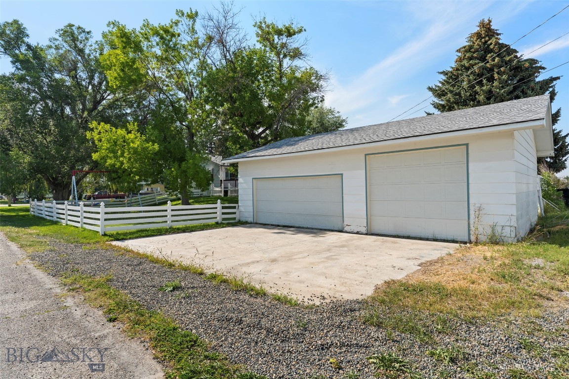 408718 Property Photo 77