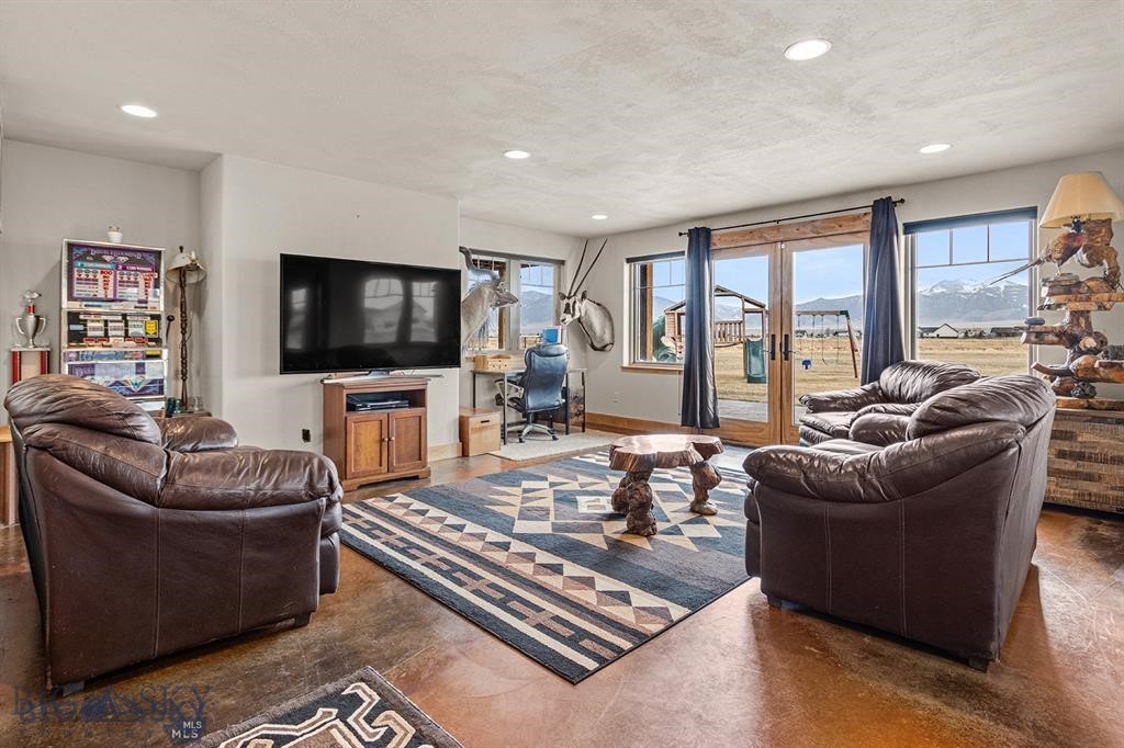 14 Cinnamon Teal Road Property Photo 45