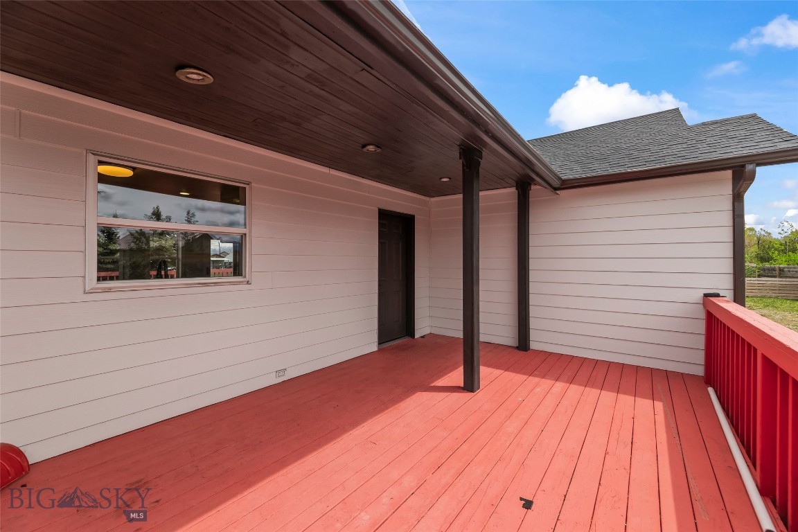 108 Violet Road Property Photo 41