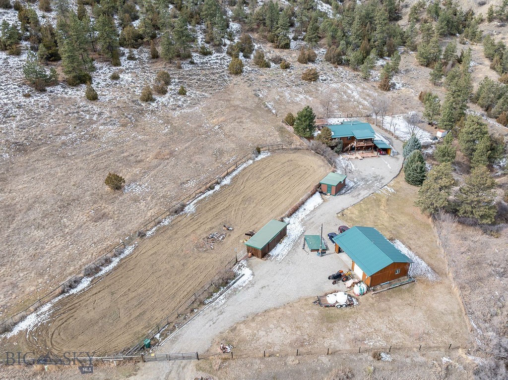 1102 Whispering Pines Drive Property Photo 4