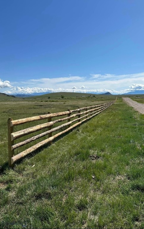130 Lariat Lane Property Photo 3