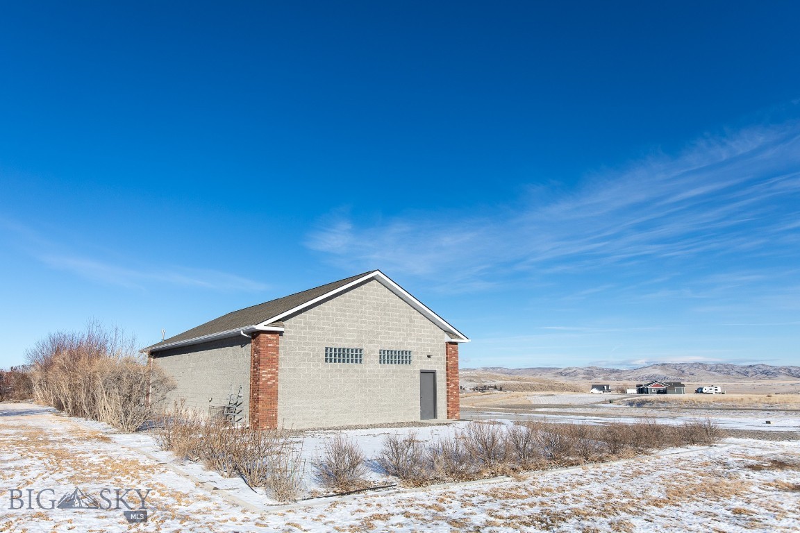3 Windflower Property Photo 67