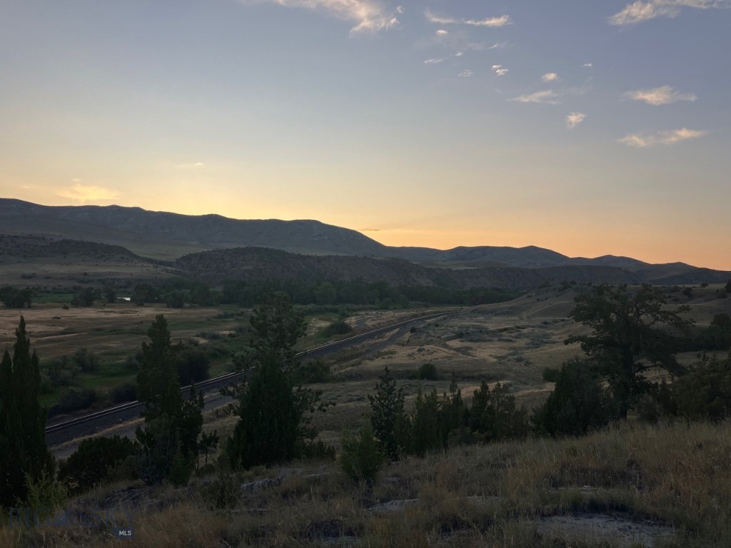 Tbd Crystal Mountain Road Property Photo 4