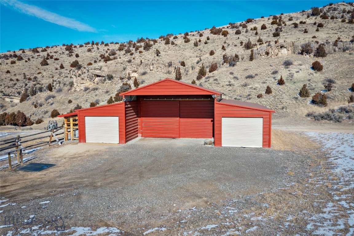 1460 Horseshoe Gulch Road Property Photo 6