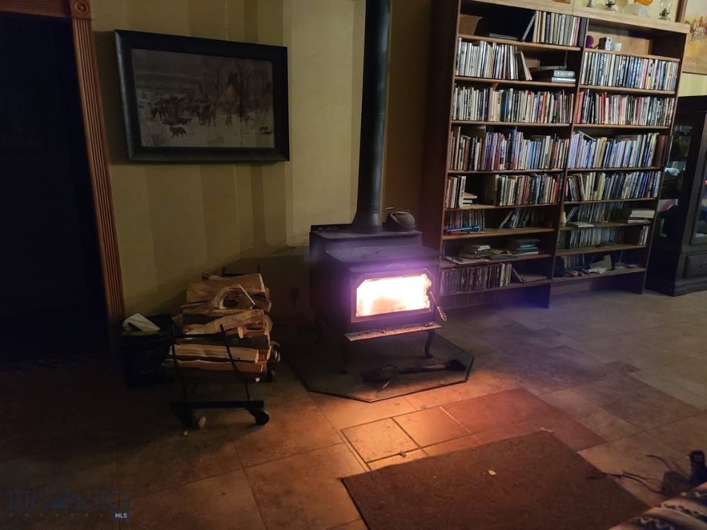 408858 Property Photo 18