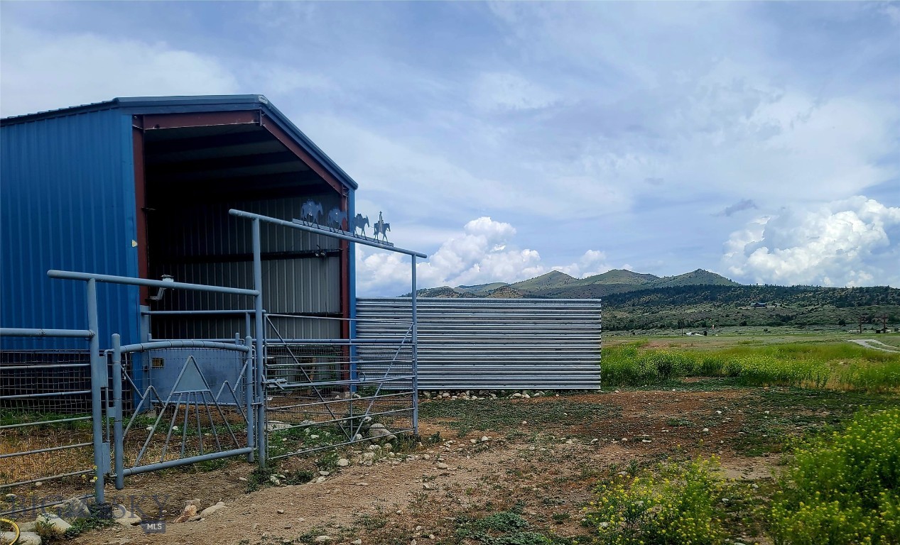 408858 Property Photo 24