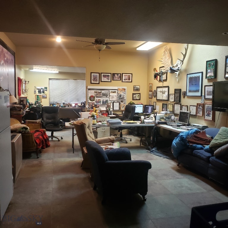 408858 Property Photo 34
