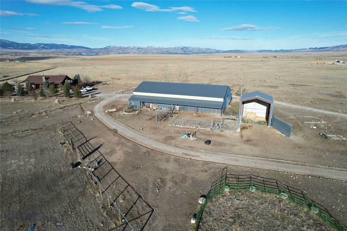 408858 Property Photo 35