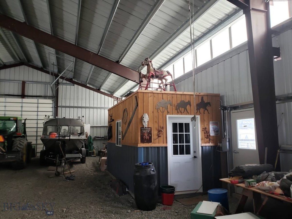 408858 Property Photo 66