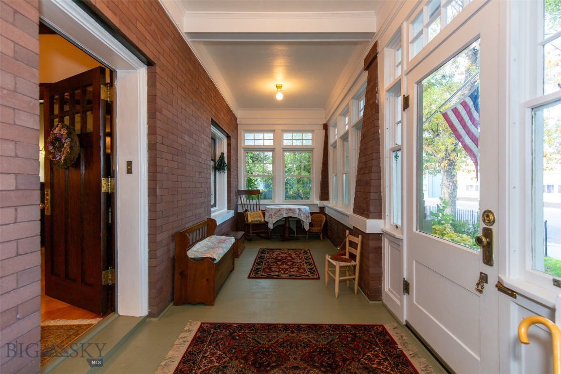 12 N Division St Property Photo 26