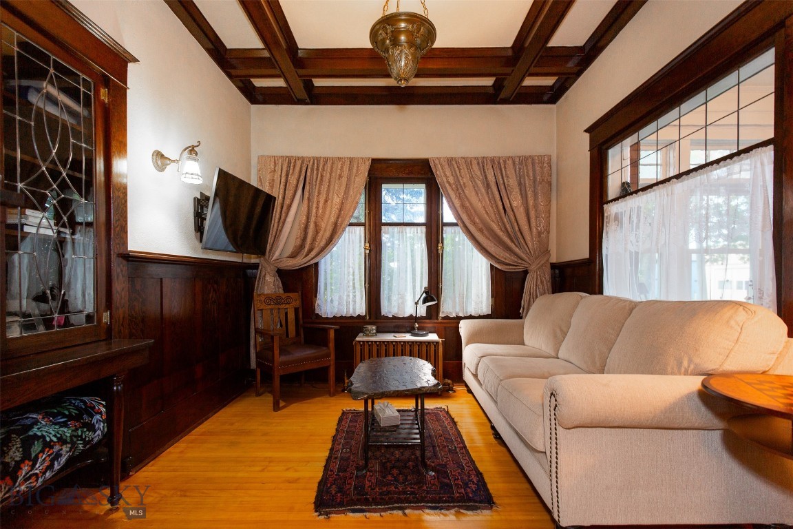 12 N Division St Property Photo 27