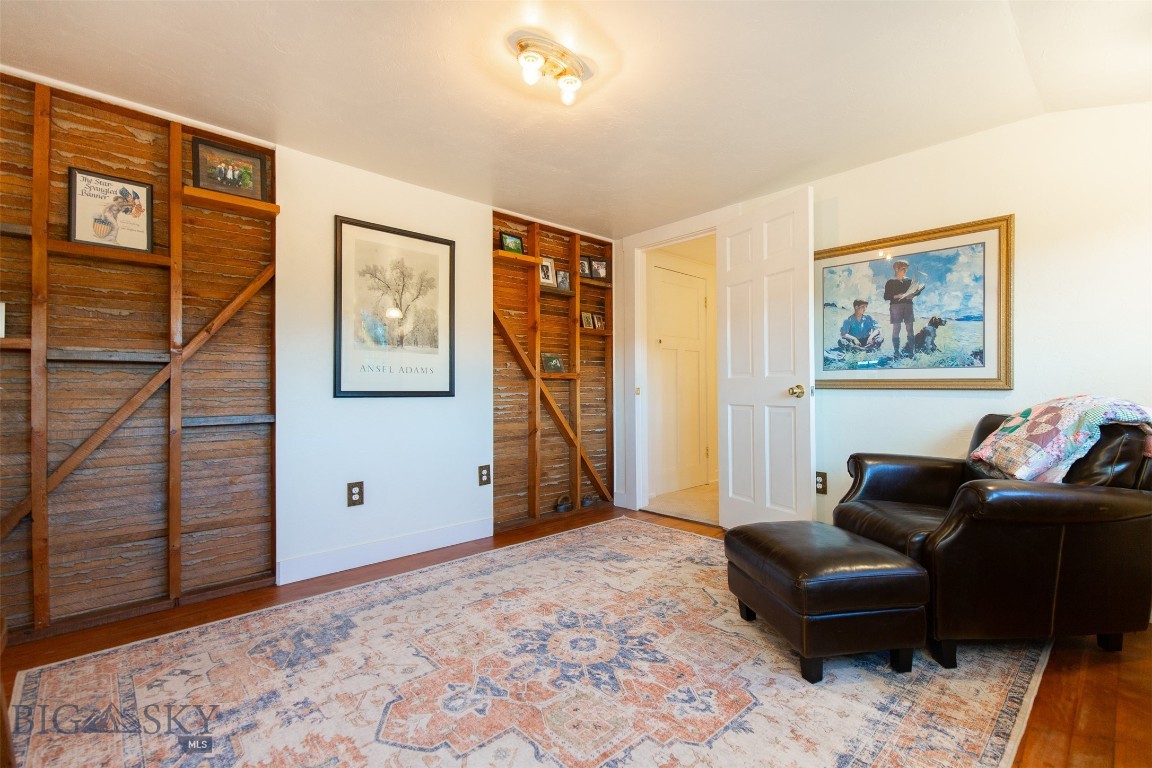 12 N Division St Property Photo 51