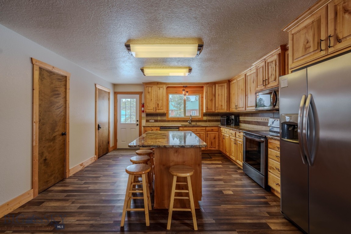 4214 Shoshone Road Property Photo 8