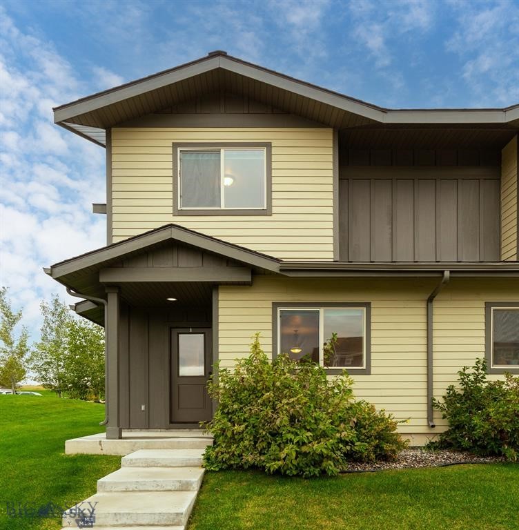 3241 Fen Way B Property Photo 1