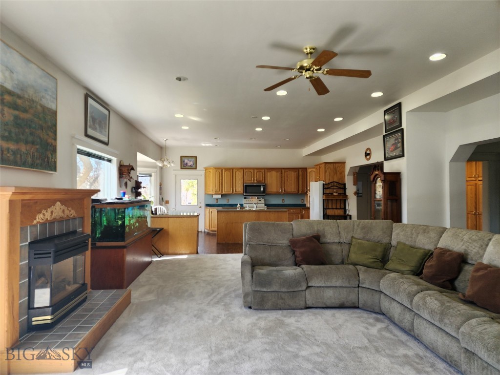 204 Boundary Street Property Photo 13