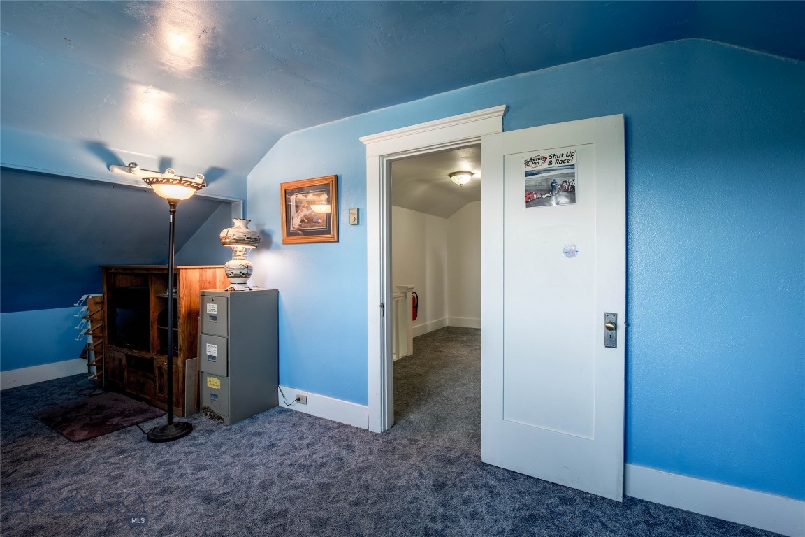 204 Boundary Street Property Photo 37