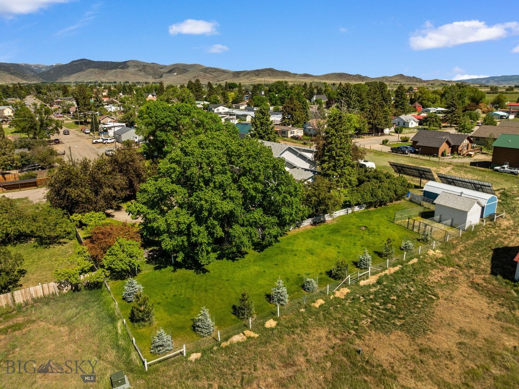204 Boundary Street Property Photo 60