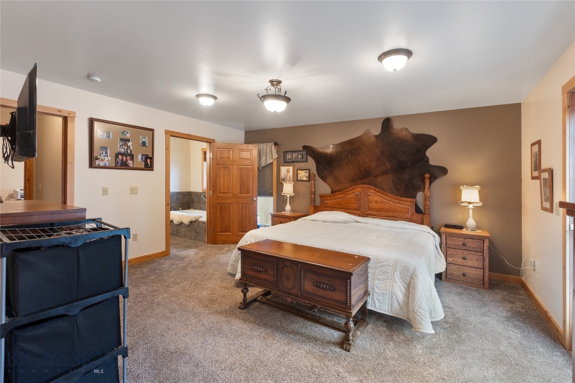 380 Albro Lane Property Photo 11