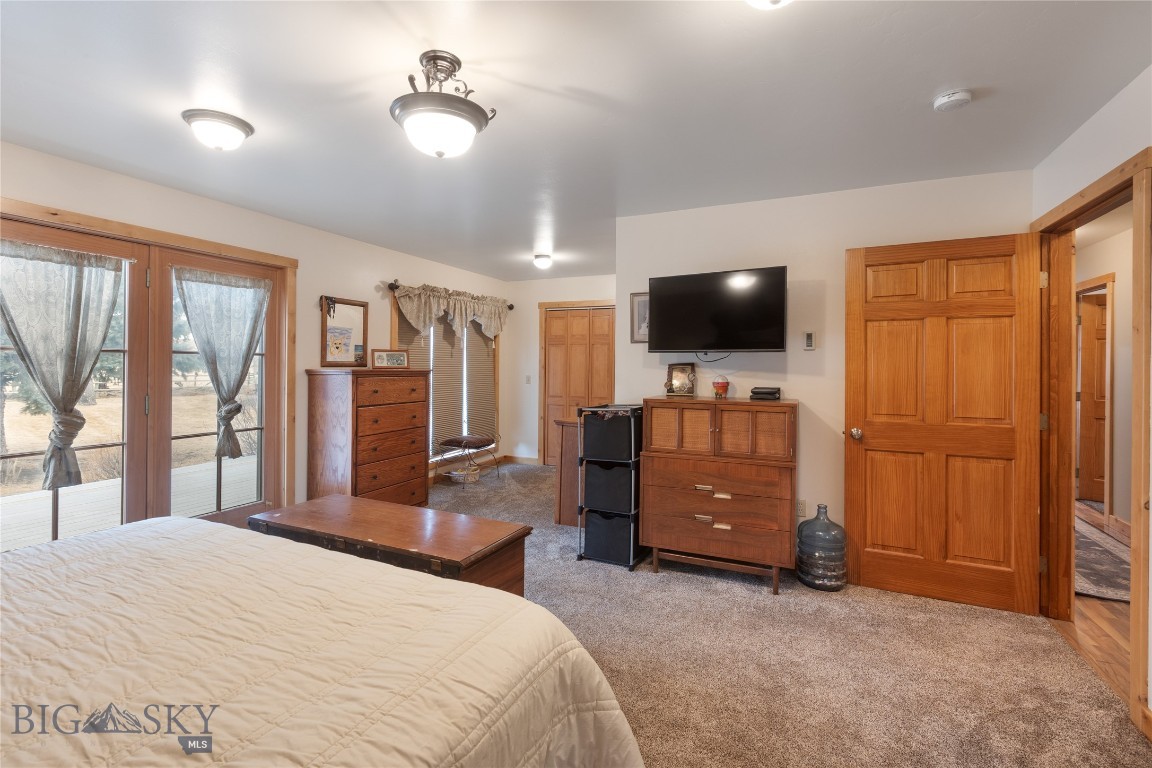 380 Albro Lane Property Photo 12