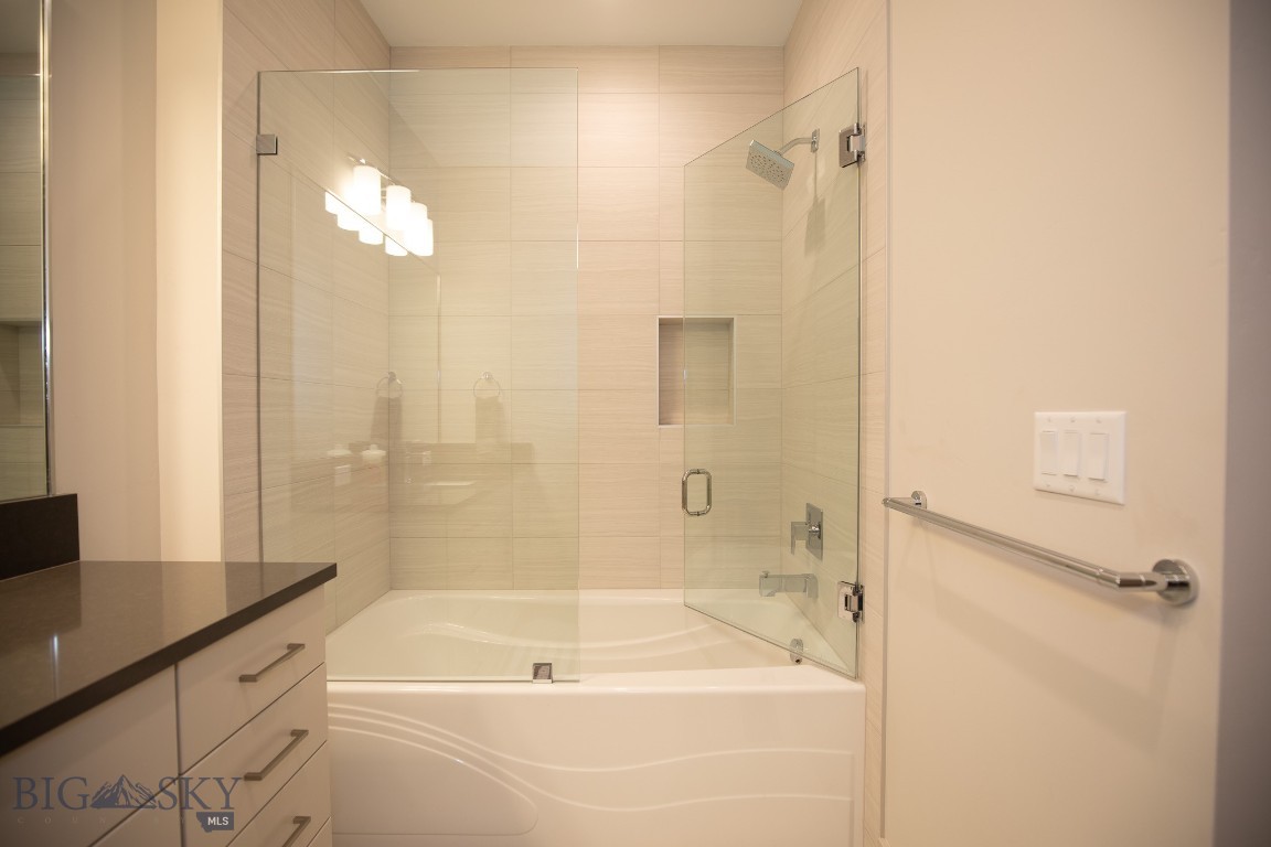 10 Caymus Lane B Property Photo 22