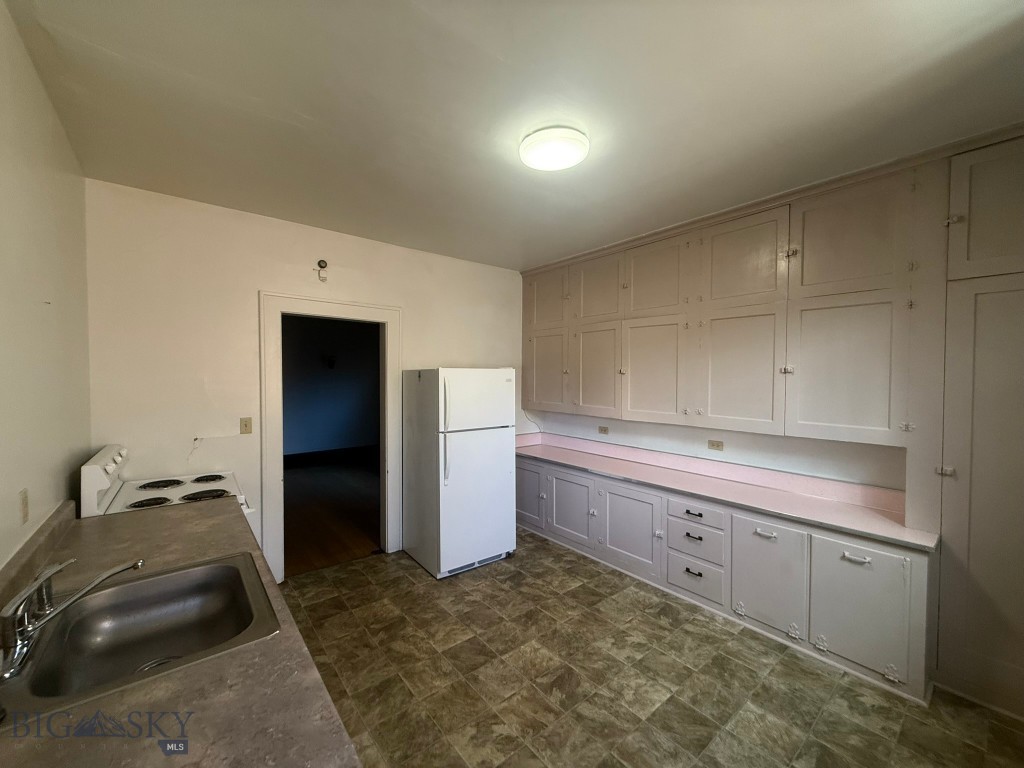 205 N Excelsior Avenue Property Photo 17