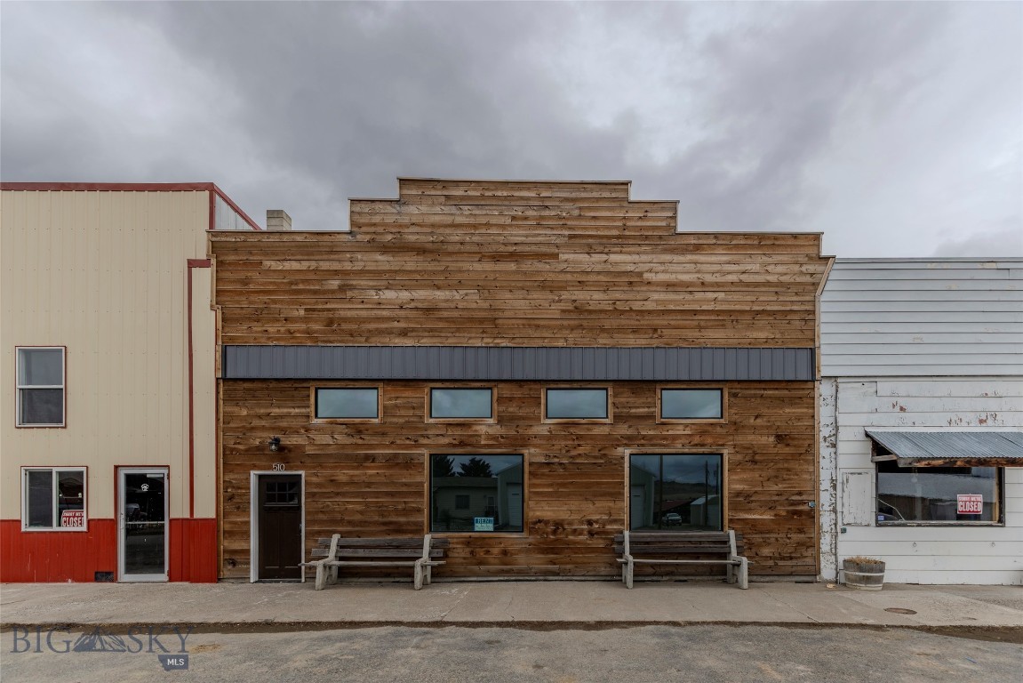 510 Miles Avenue Property Photo 2