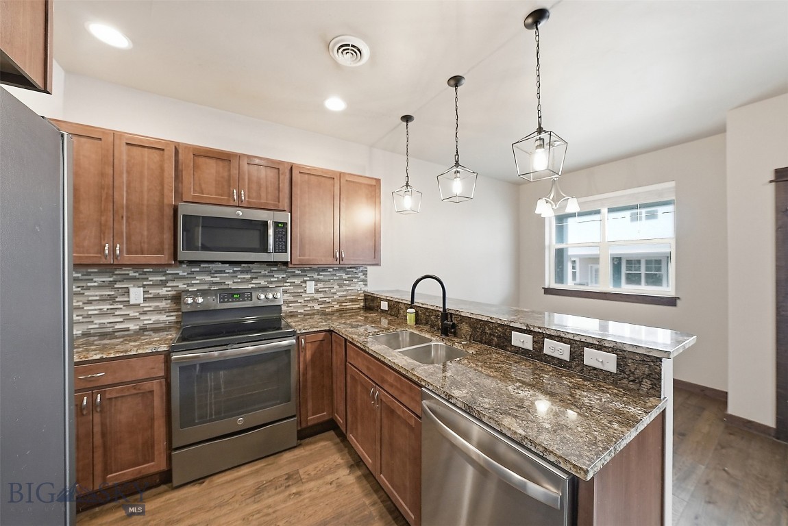 4348 Glenwood Drive C Property Photo 6