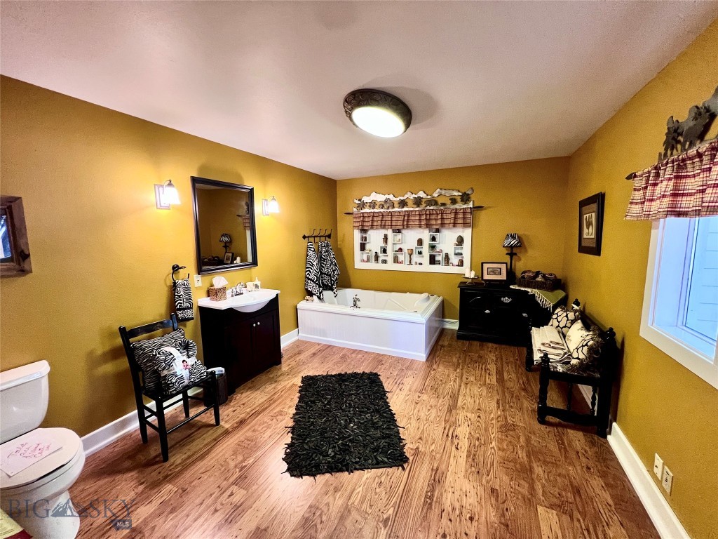 208 4th Property Photo 47