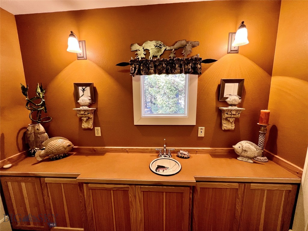 208 4th Property Photo 56