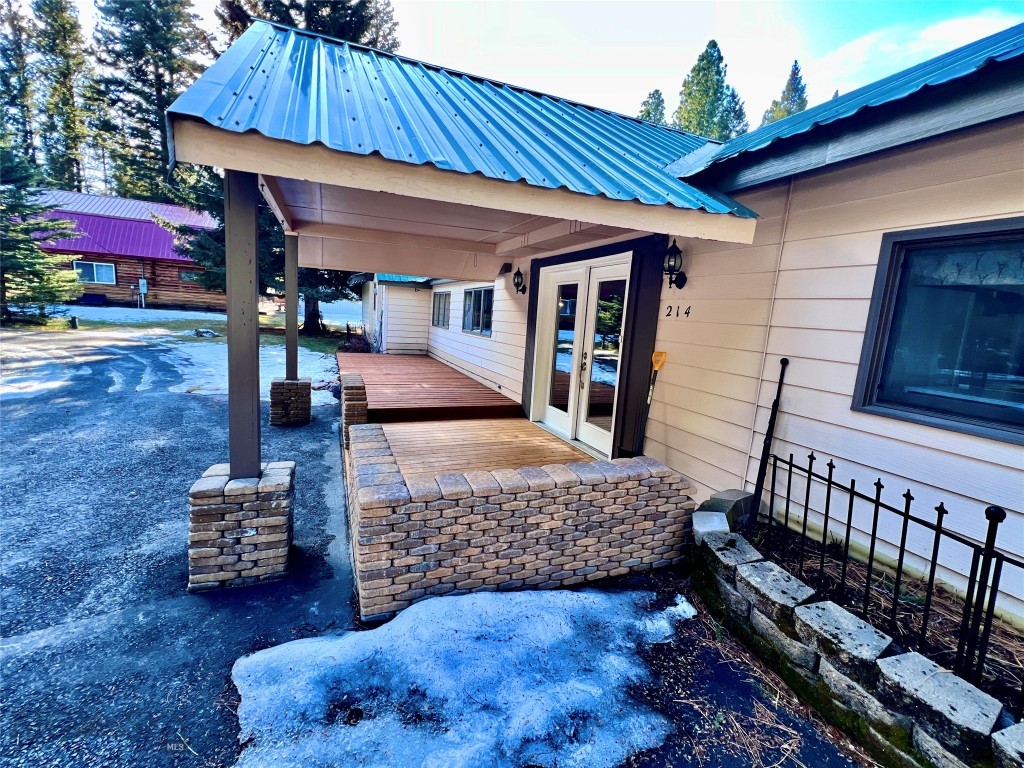 208 4th Property Photo 64