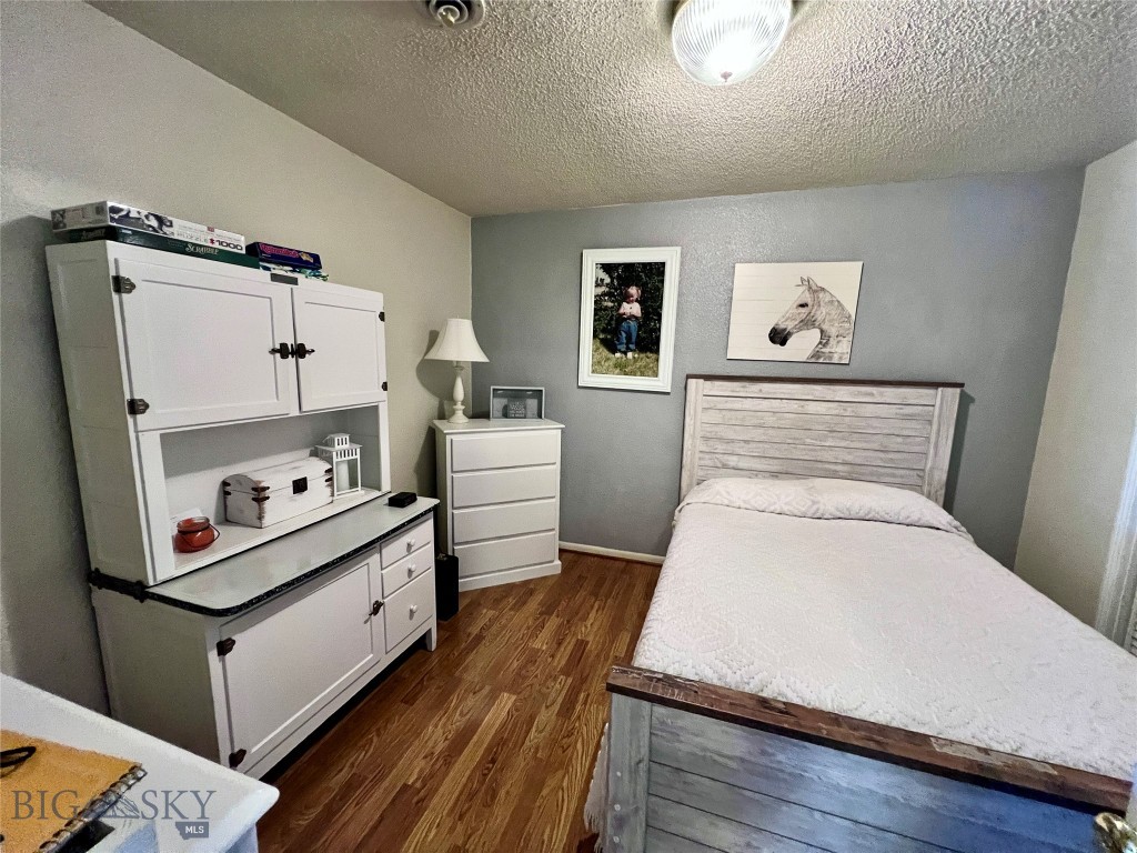 208 4th Property Photo 67