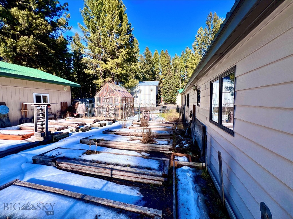 208 4th Property Photo 76
