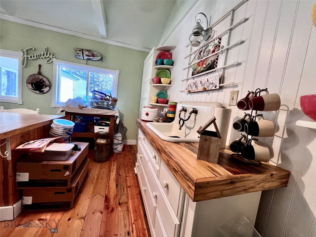 208 4th Property Photo 80