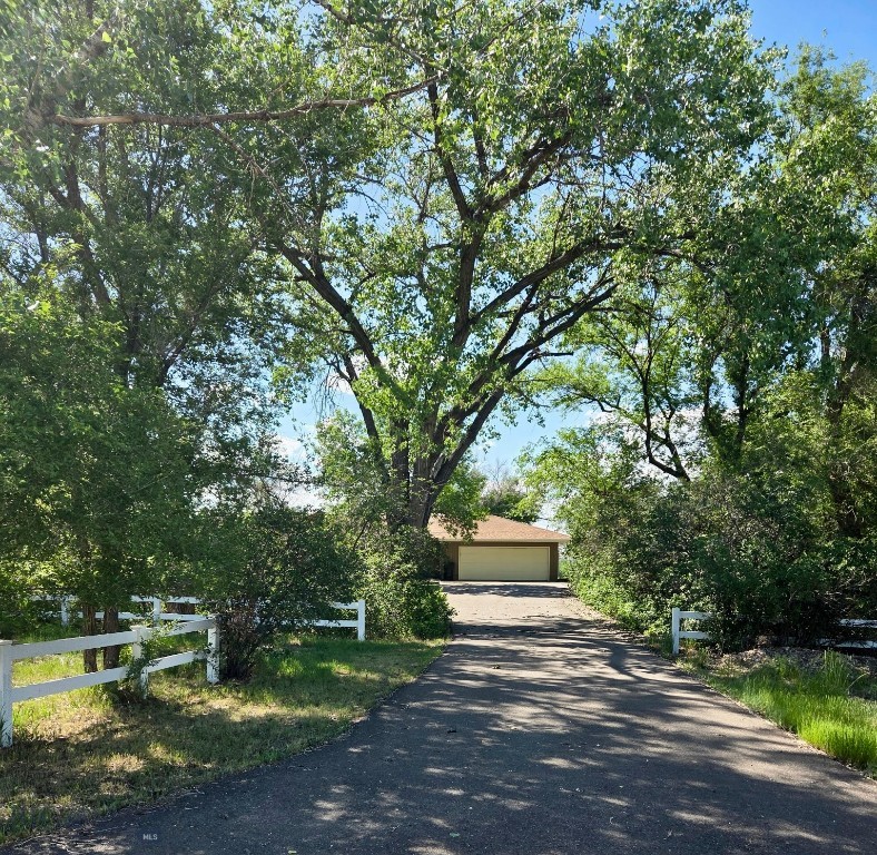 2 Fairgrounds Road Property Photo 2