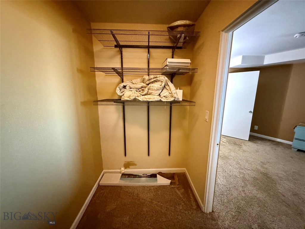 2 Fairgrounds Road Property Photo 45