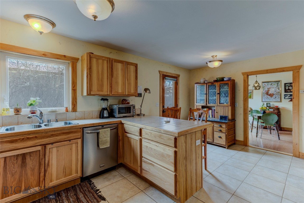 402 2nd Avenue N Property Photo 12