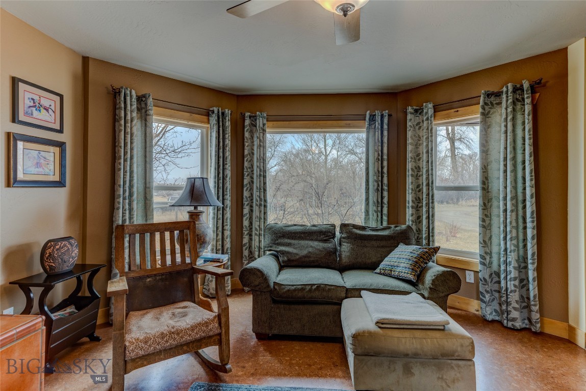 402 2nd Avenue N Property Photo 18
