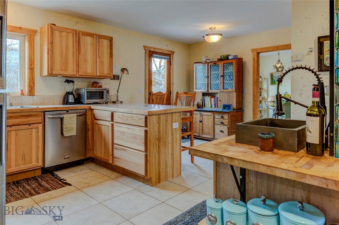 402 2nd Avenue N Property Photo 32