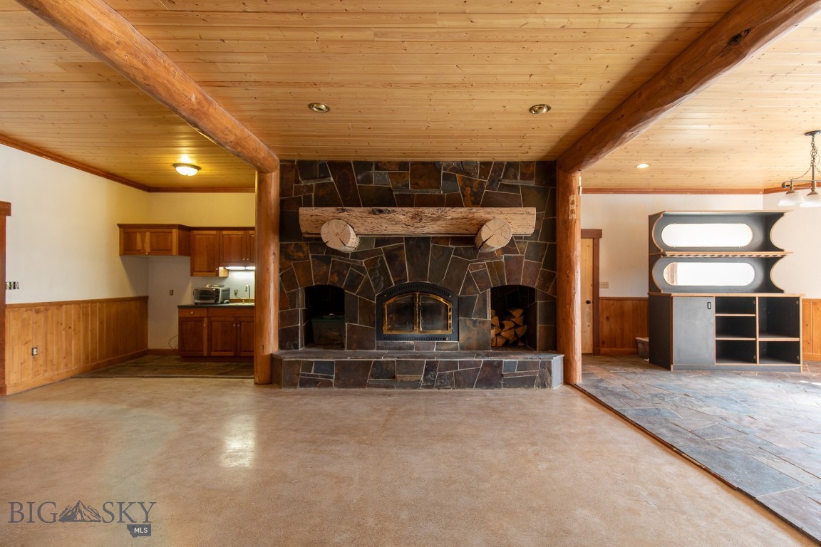 1380 Glacier View Dr Property Photo 30