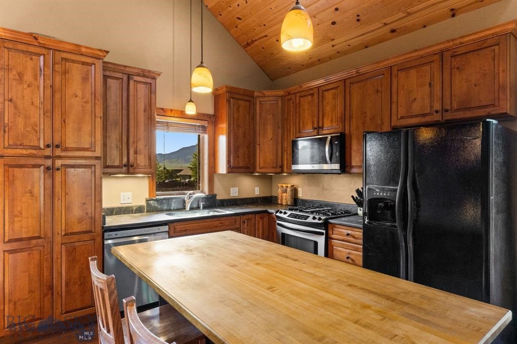 702 Nebula Street Property Photo 25