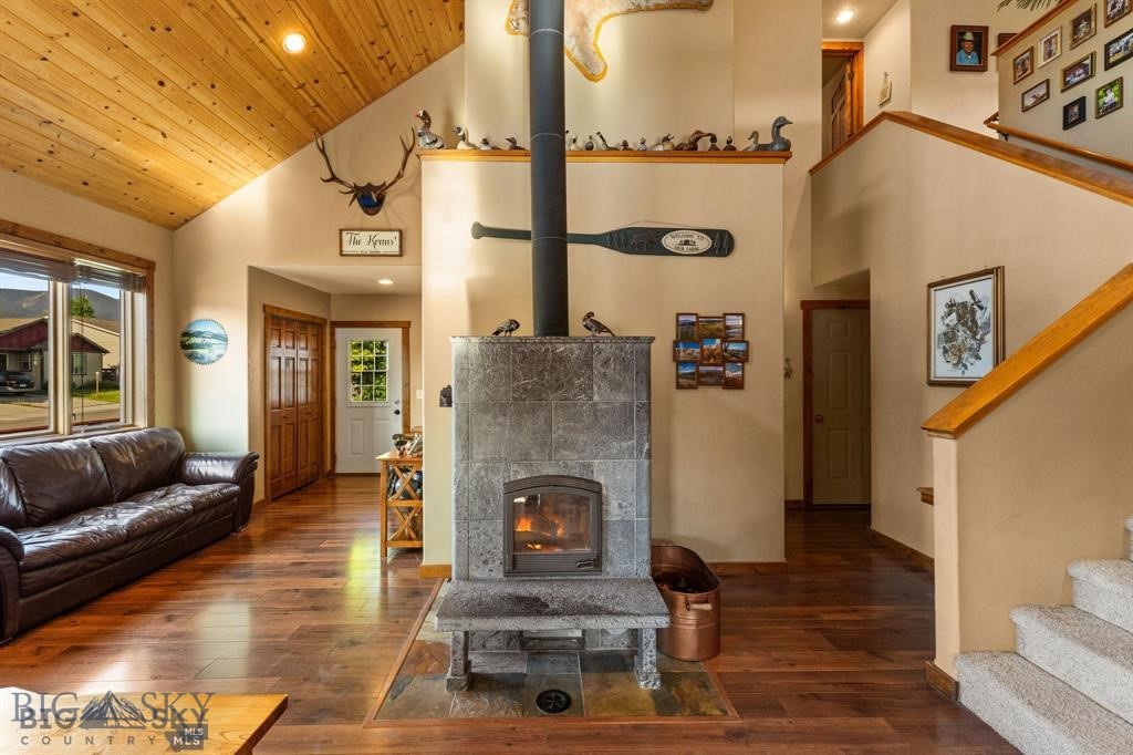 702 Nebula Street Property Photo 26