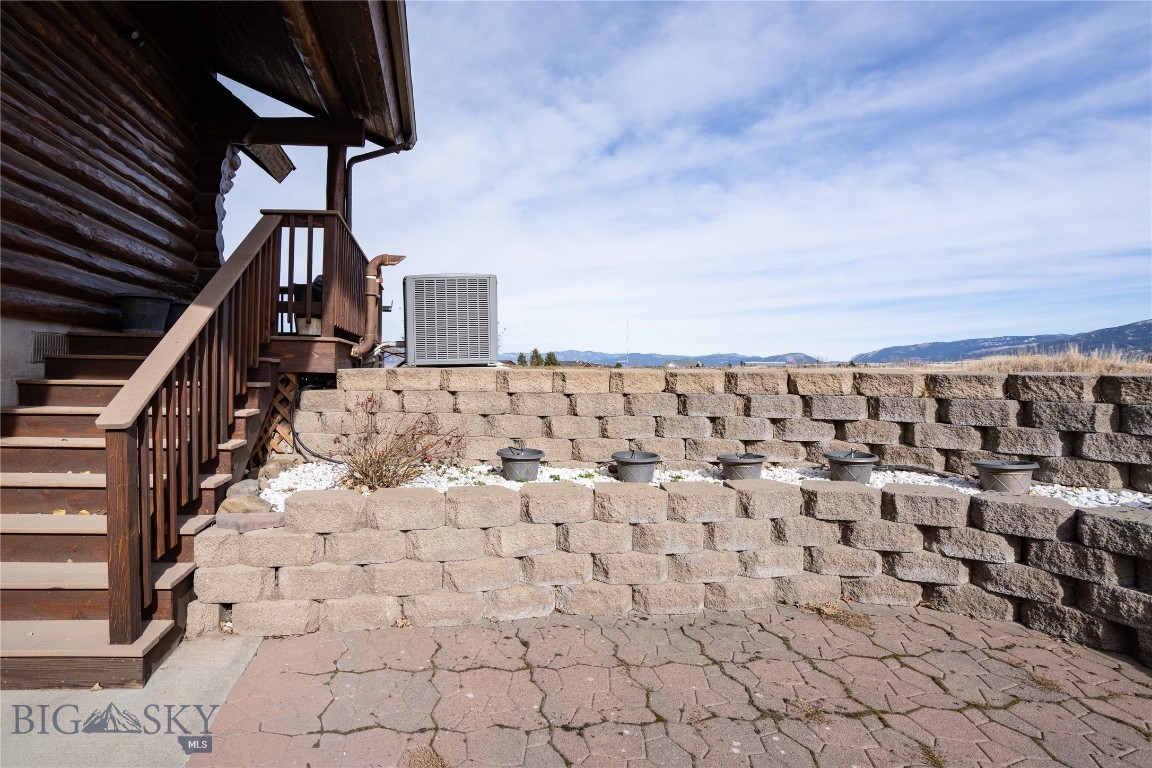 220 Cayuse Trail Property Photo 9