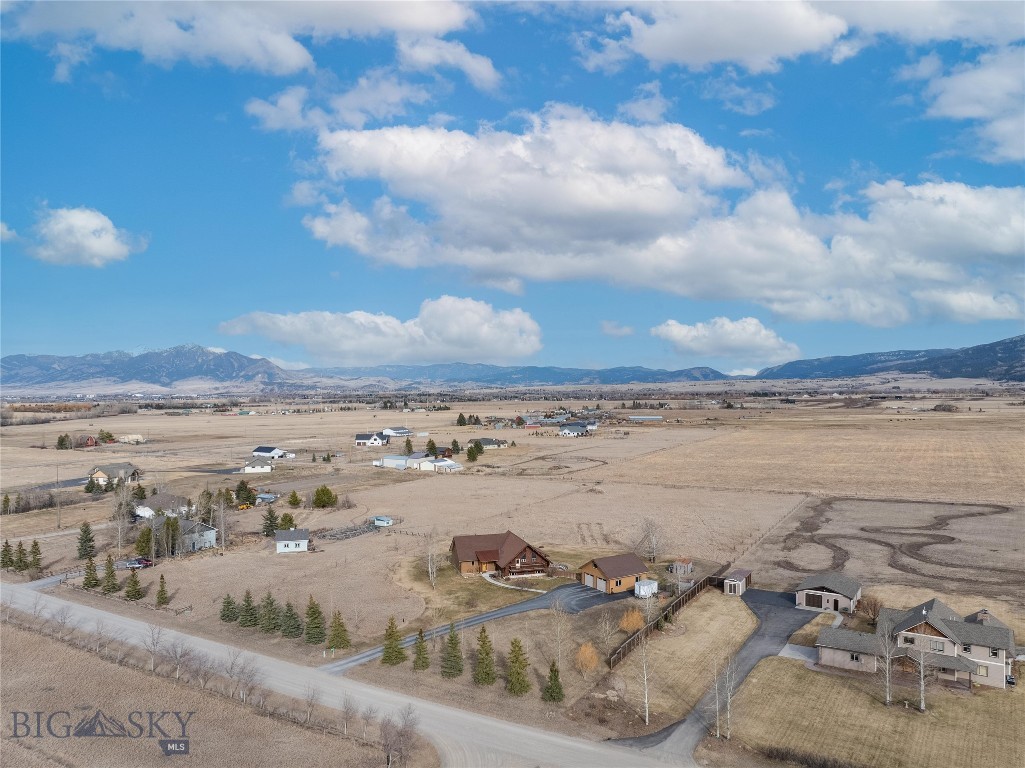 220 Cayuse Trail Property Photo 11