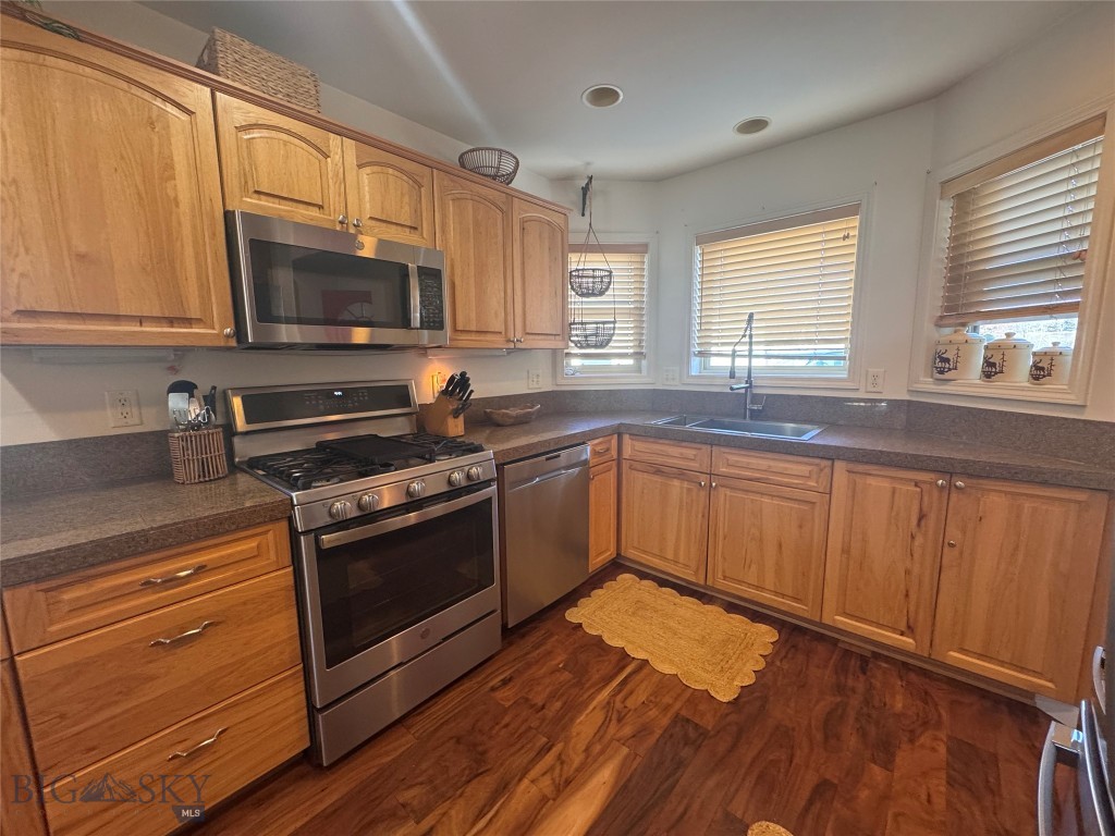 1002 Boylan G Property Photo 3